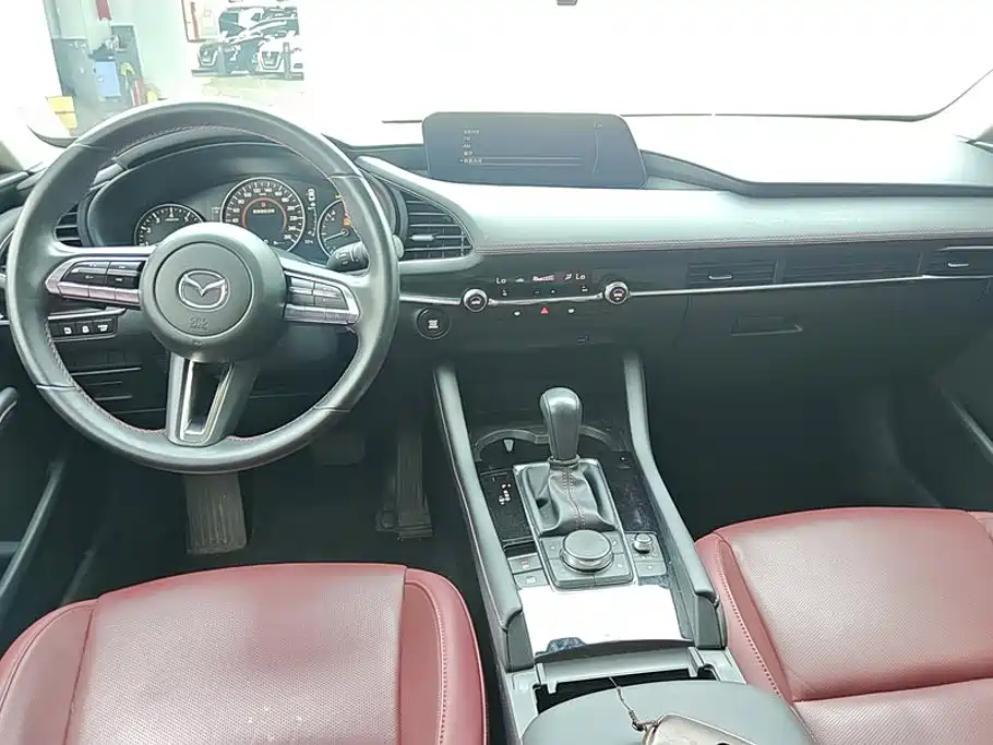 Mazda 3 Axela — миниатюра 12