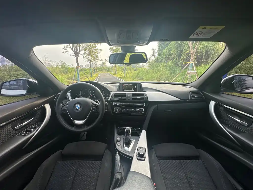 BMW 3 Series — миниатюра 6