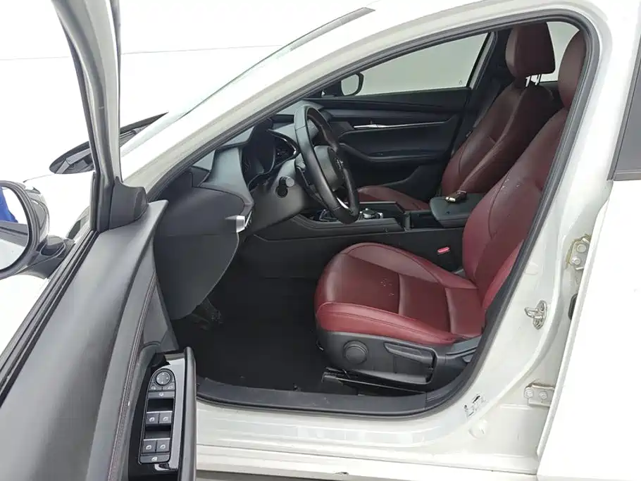 Mazda 3 Axela — миниатюра 9
