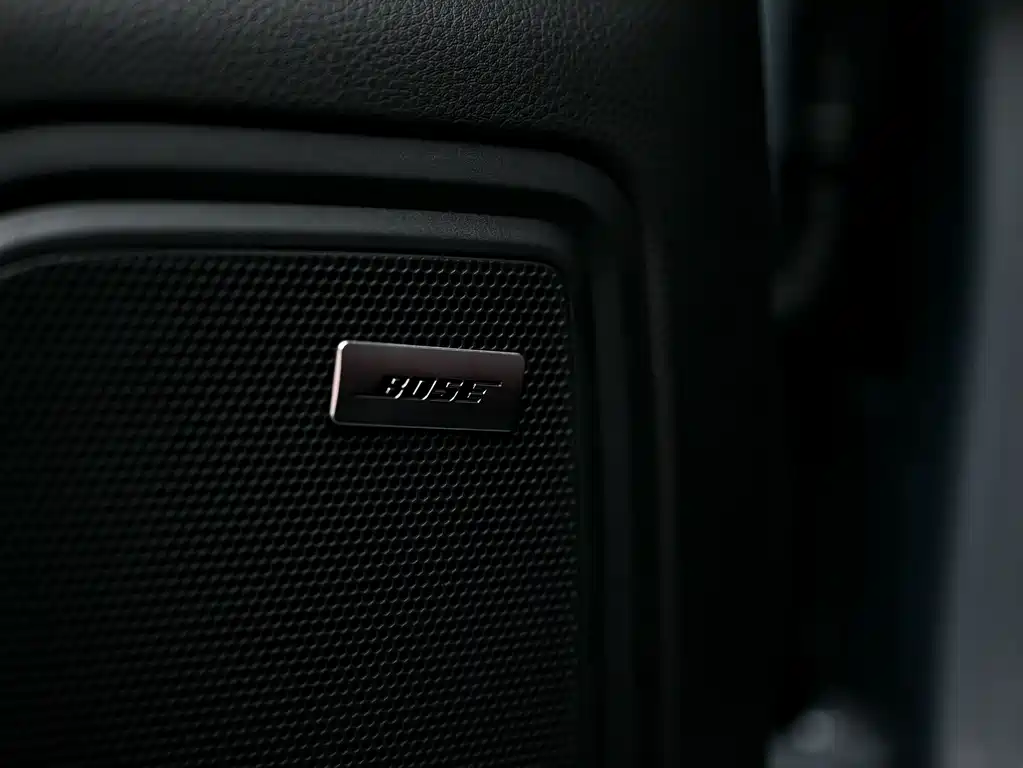 Porsche Macan — миниатюра 11