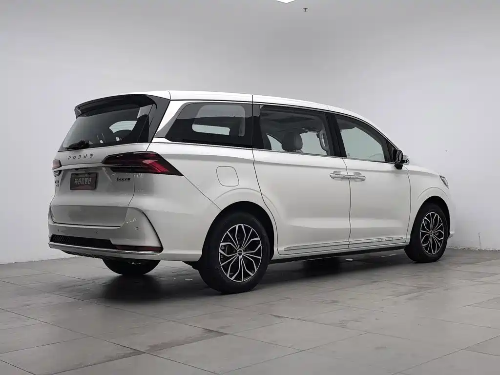 Roewe iMAX8 New Energy — миниатюра 2