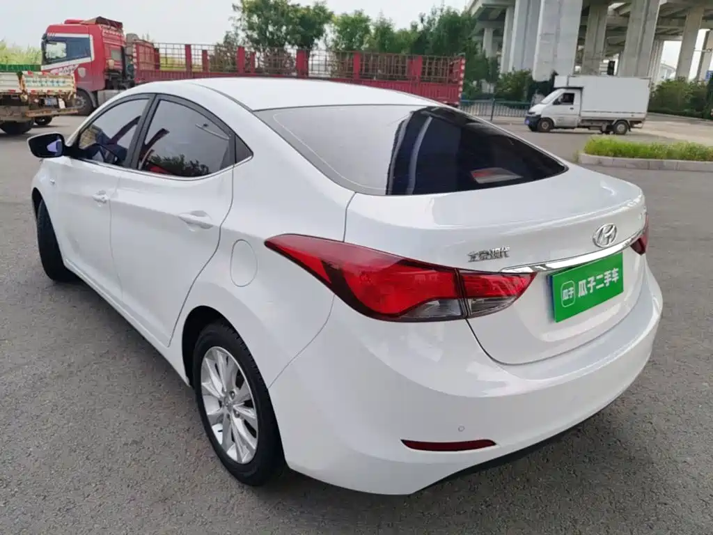 Hyundai Elantra Langdong — миниатюра 5