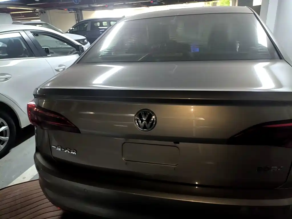 Volkswagen Bora — миниатюра 6
