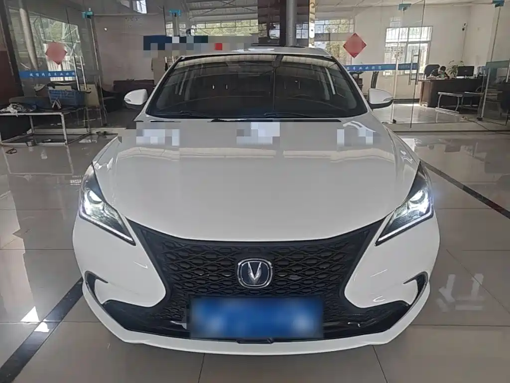 Changan Eado — миниатюра 3