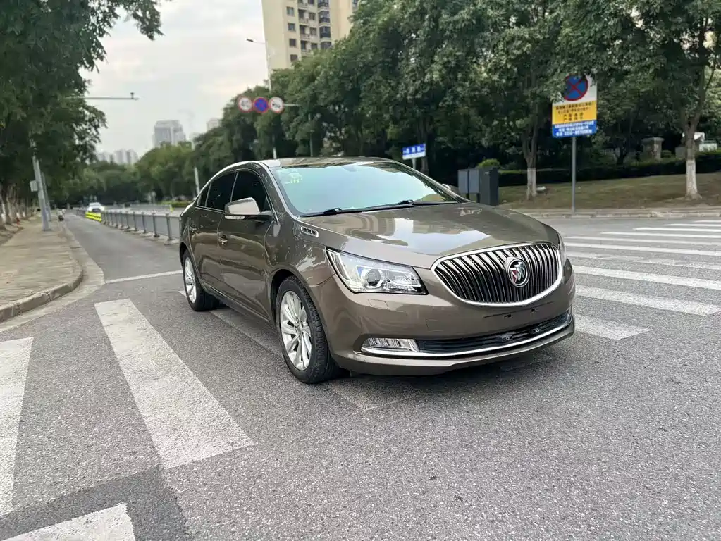 Buick LaCrosse — миниатюра 3