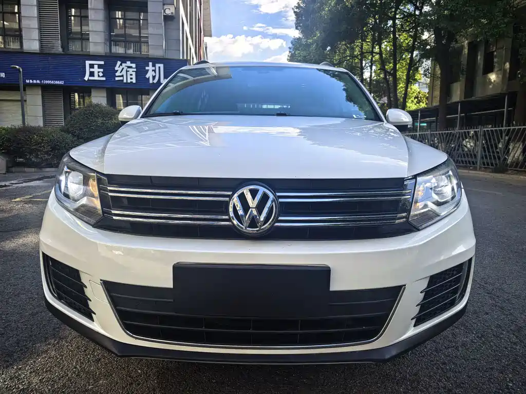 Volkswagen Tiguan — миниатюра 2