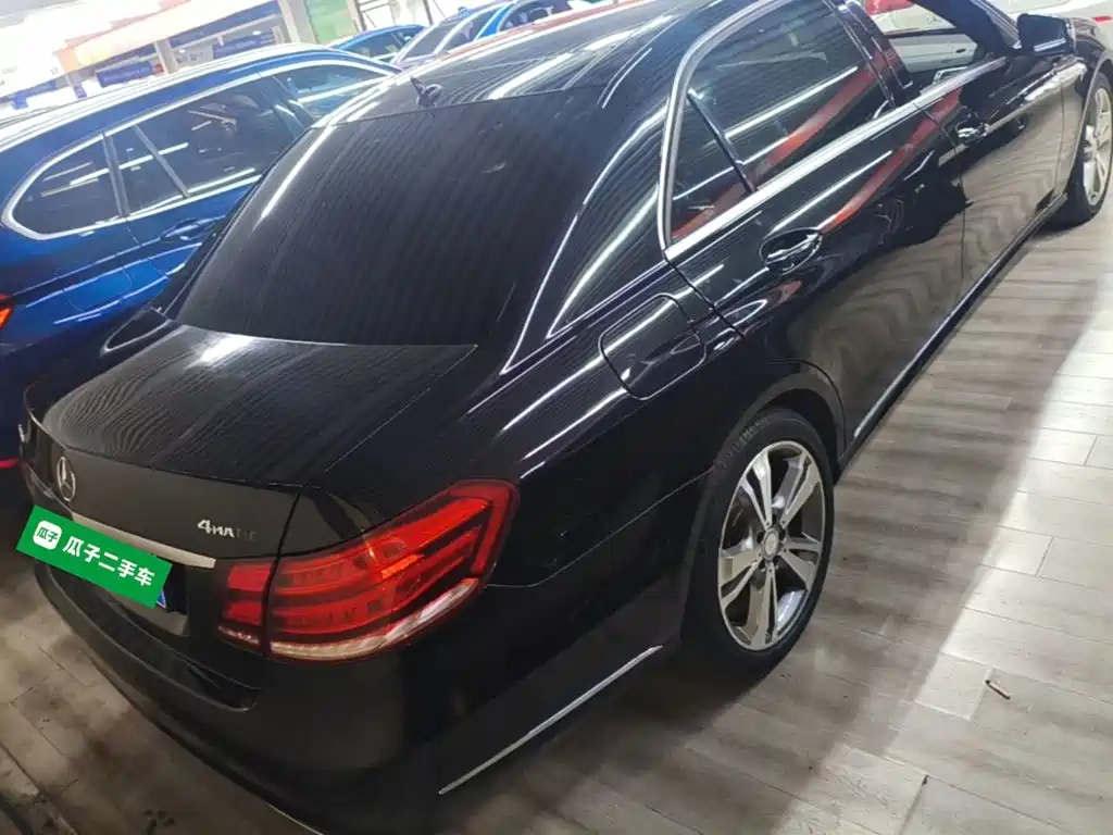 Mercedes-Benz E-Class — миниатюра 7