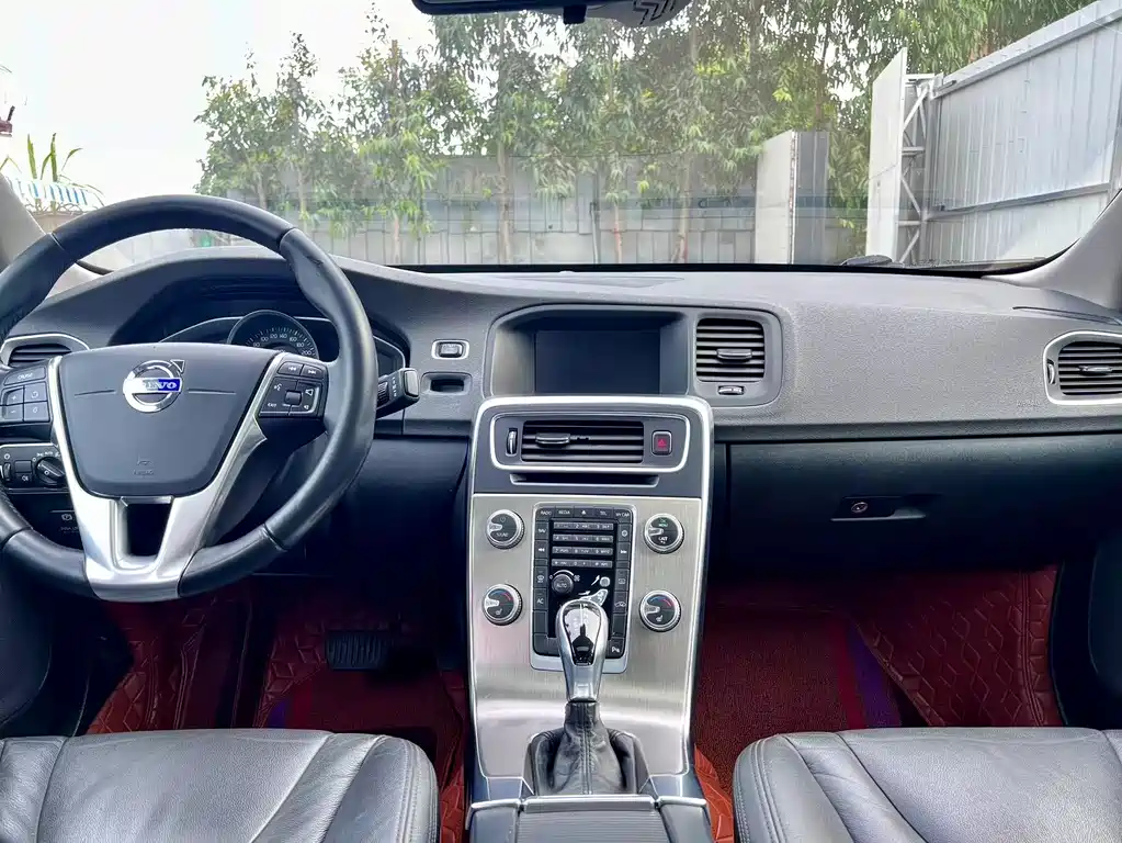 Volvo S60 — миниатюра 11
