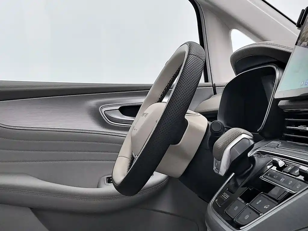 Roewe iMAX8 New Energy — миниатюра 22