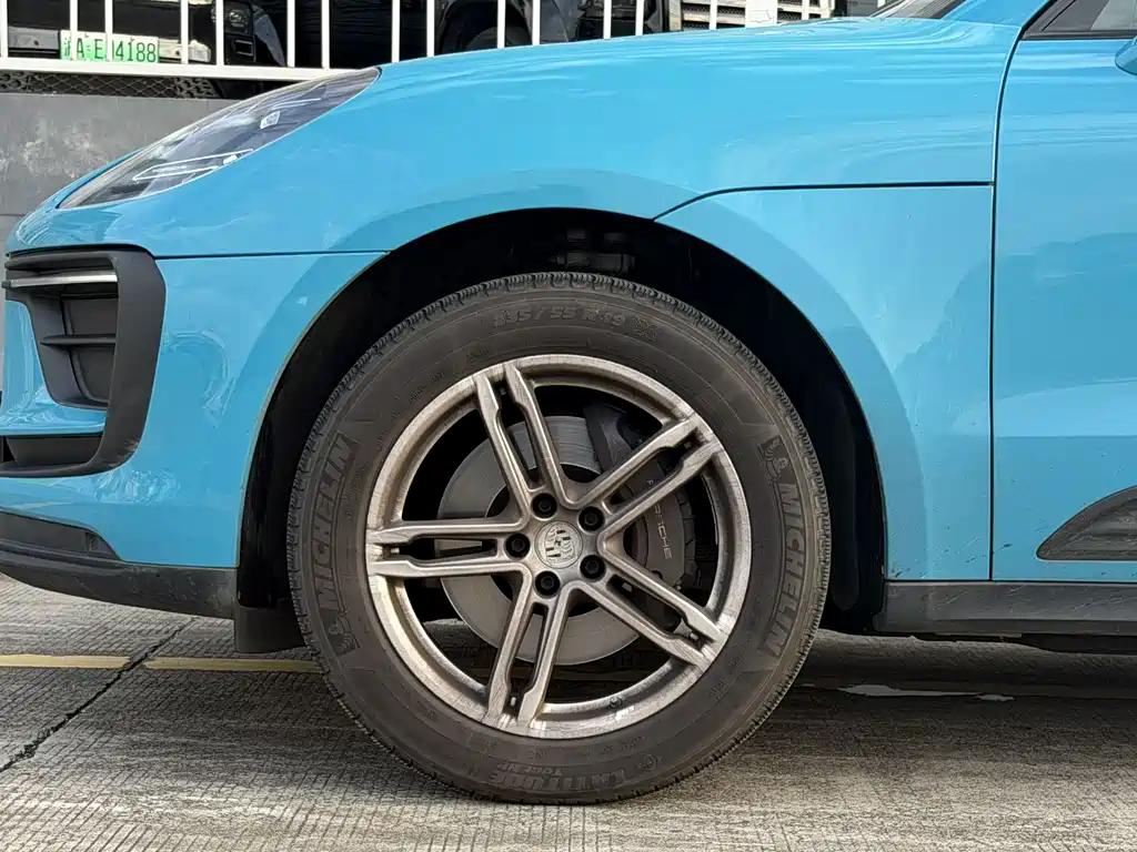 Porsche Macan — миниатюра 4