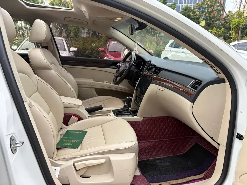 Skoda Superb — миниатюра 6