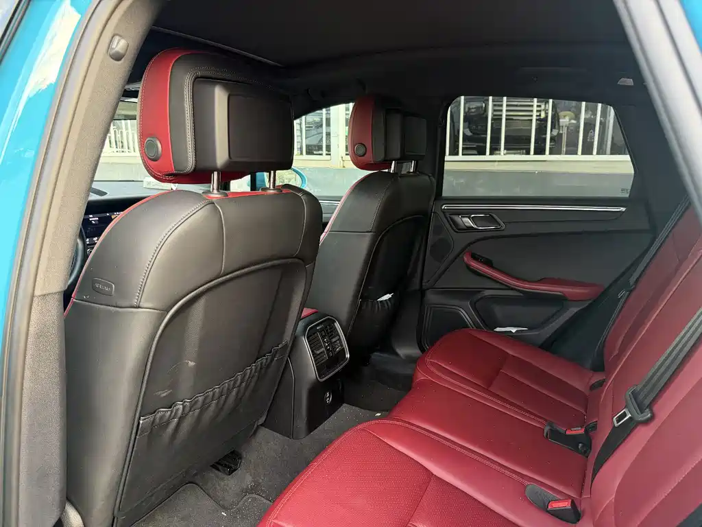 Porsche Macan — миниатюра 12