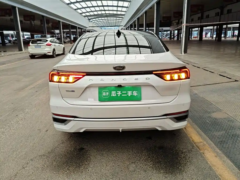 Ford Mondeo — миниатюра 6