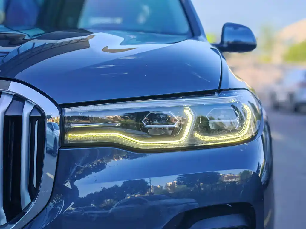 BMW X7 — миниатюра 8