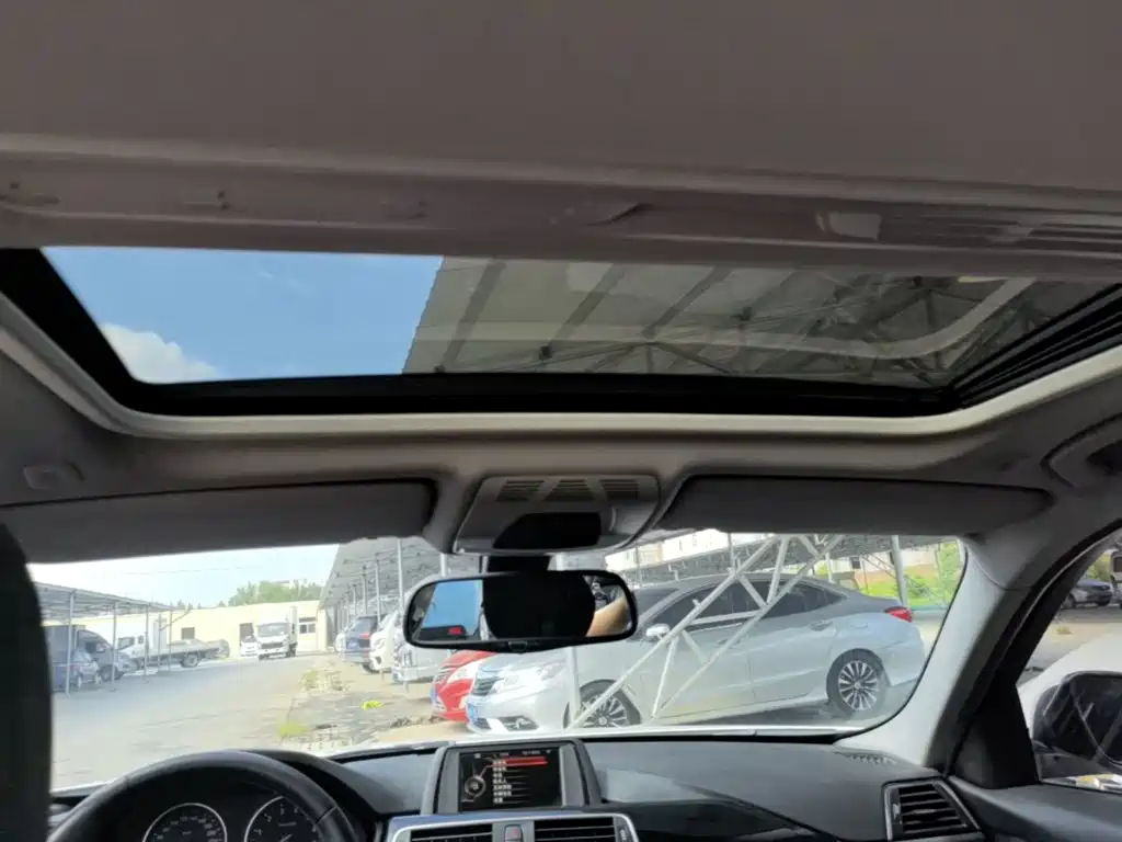 BMW 3 Series — миниатюра 18