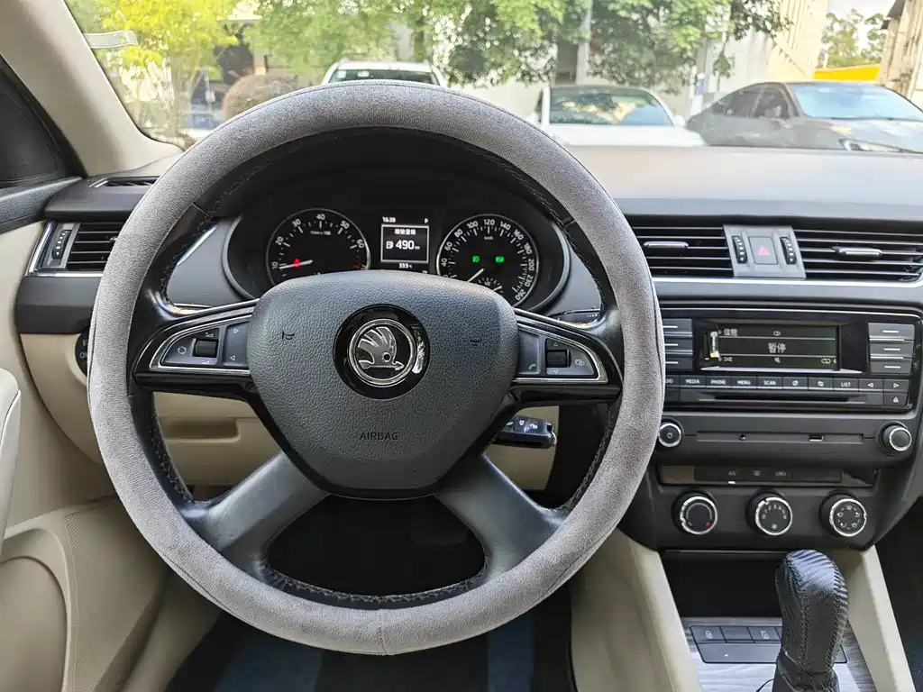 Skoda Octavia — миниатюра 11