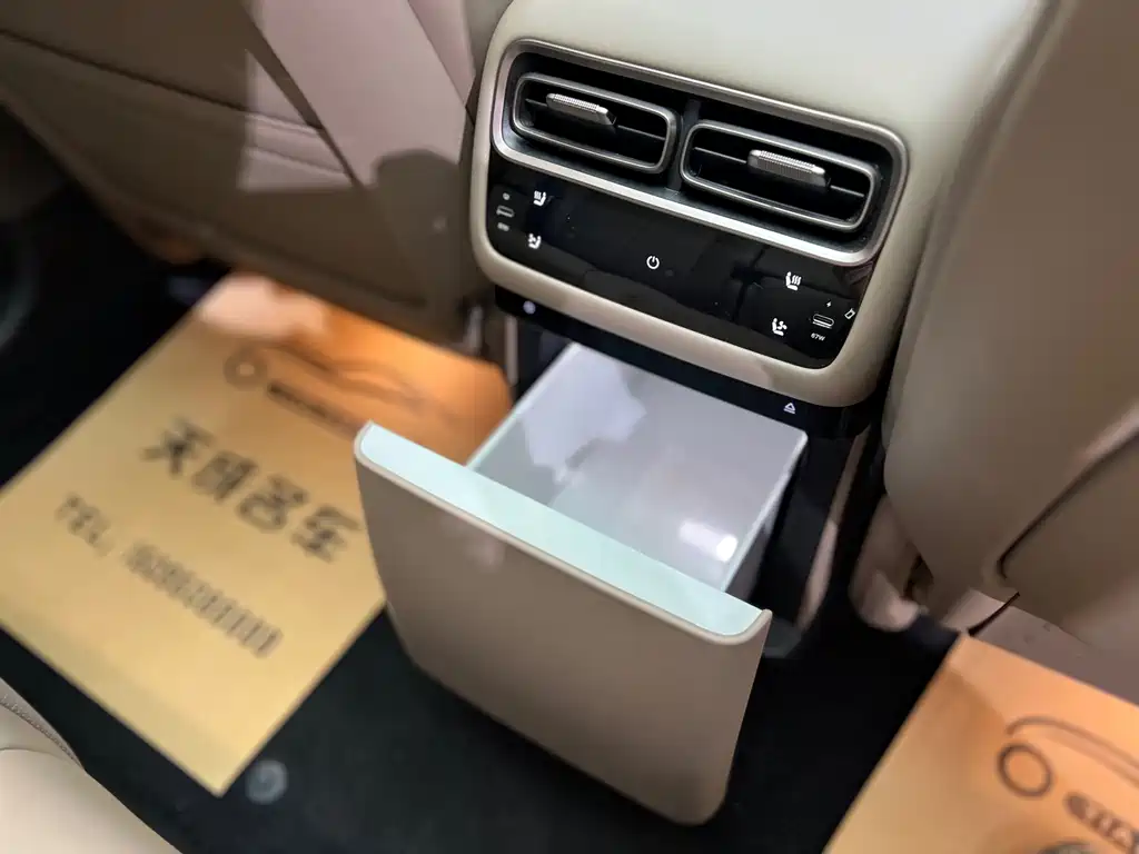 Li Auto Идеальный i6 — миниатюра 14