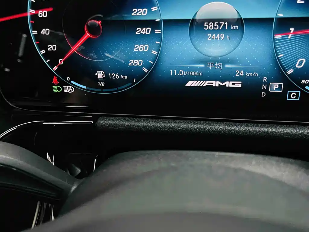 Mercedes-Benz GLA AMG — миниатюра 10