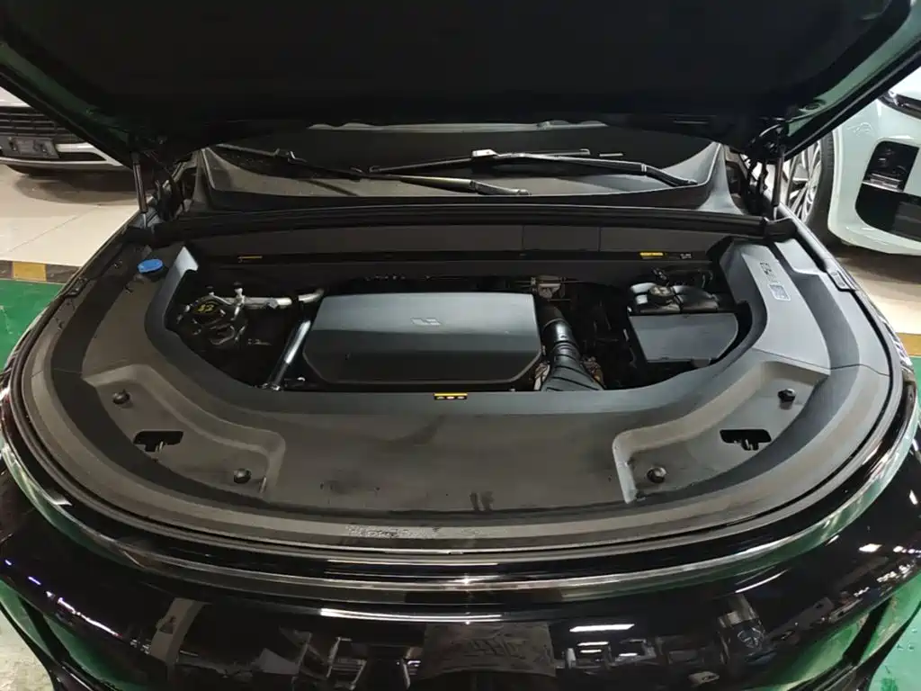Li Auto Li L8 — миниатюра 20