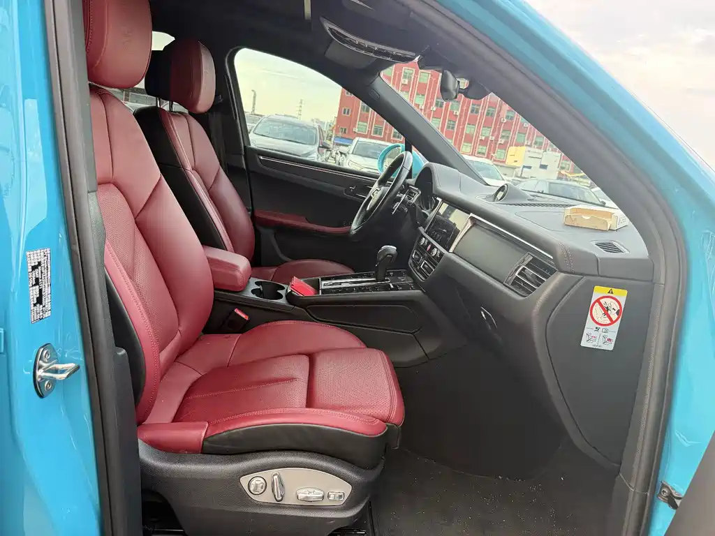Porsche Macan — миниатюра 17