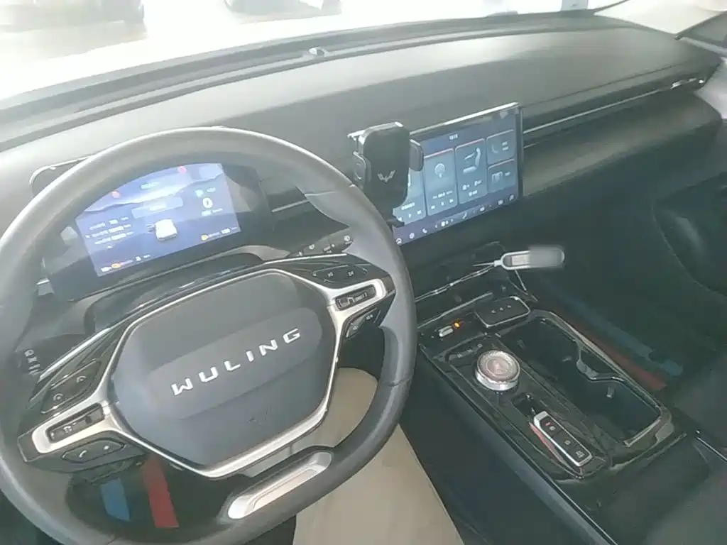 Wuling Xingguang — миниатюра 10