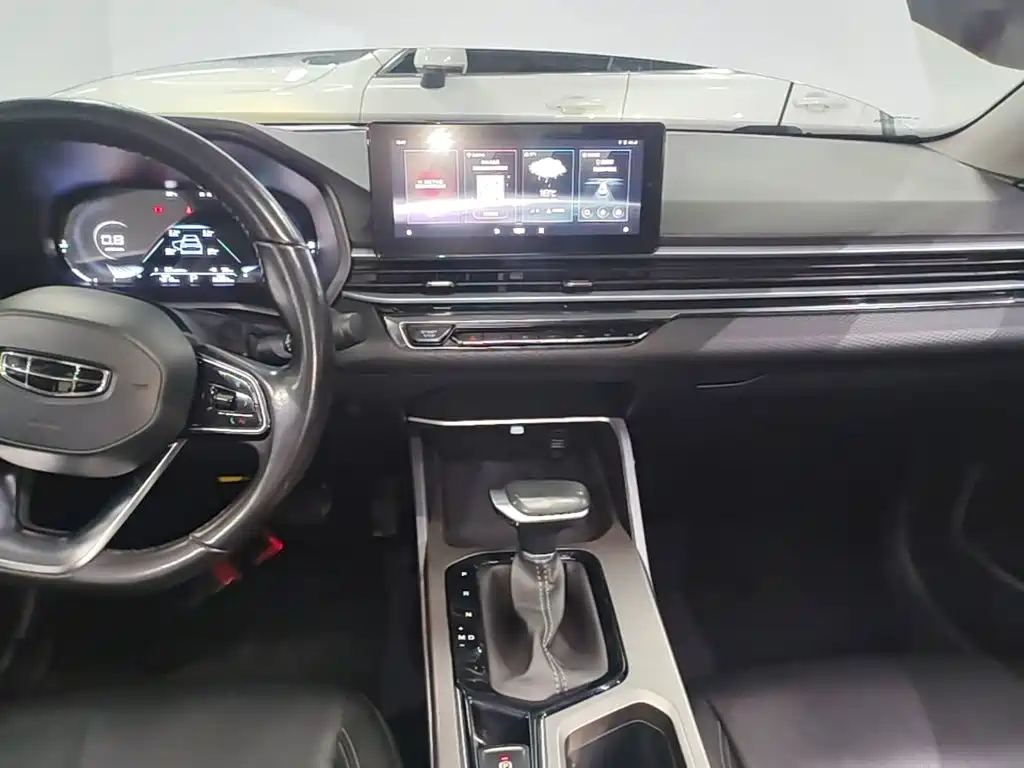 Geely Emgrand — миниатюра 13