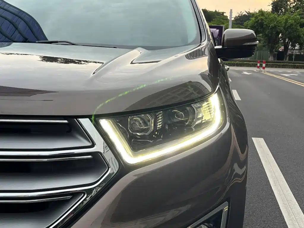 Ford Edge — миниатюра 27