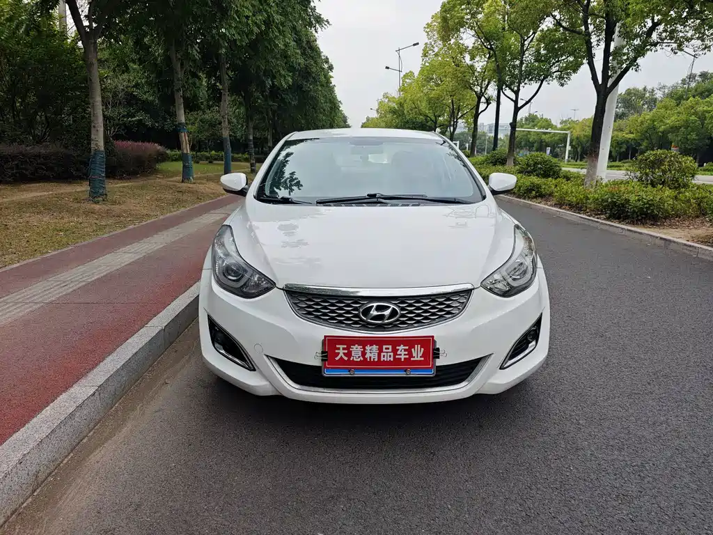 Hyundai Elantra Langdong — миниатюра 2