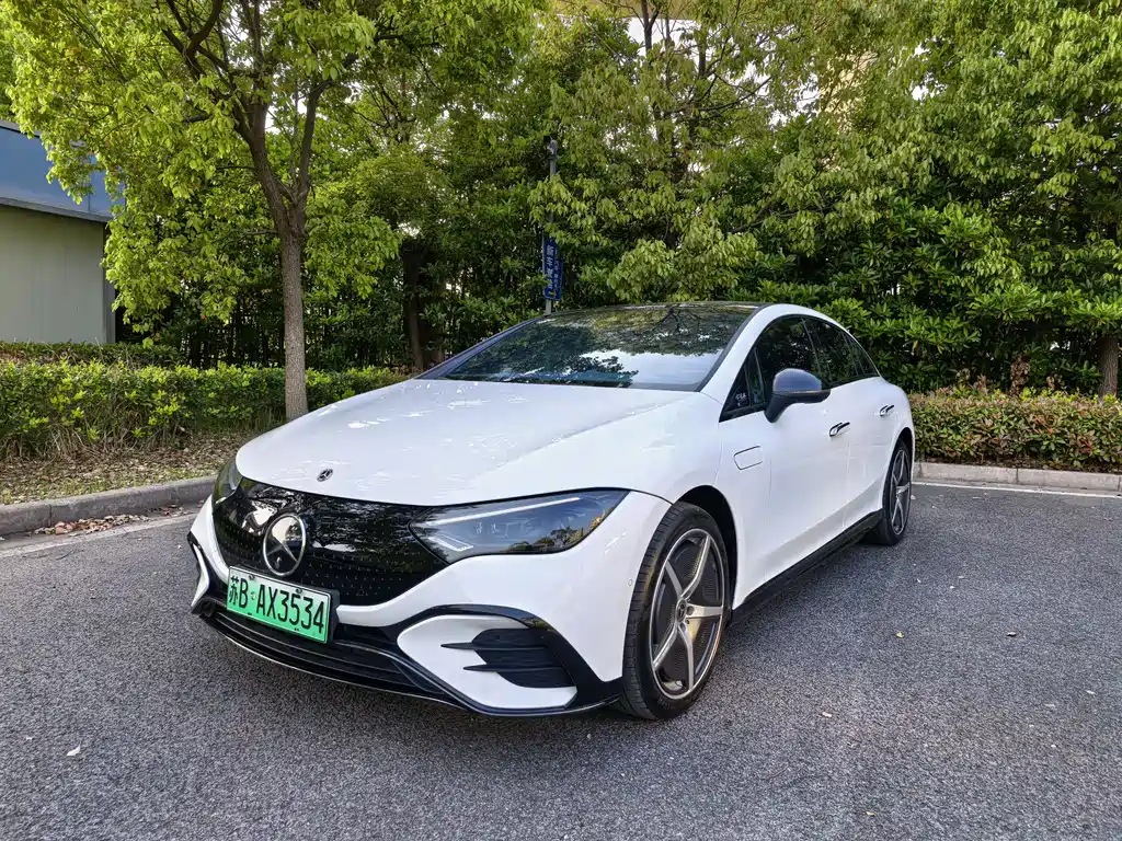 Mercedes-Benz EQE 2024