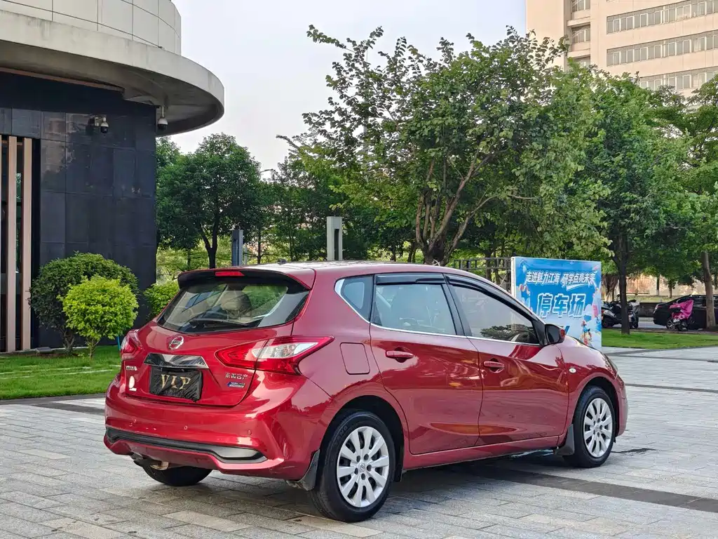 Nissan Tiida — миниатюра 14
