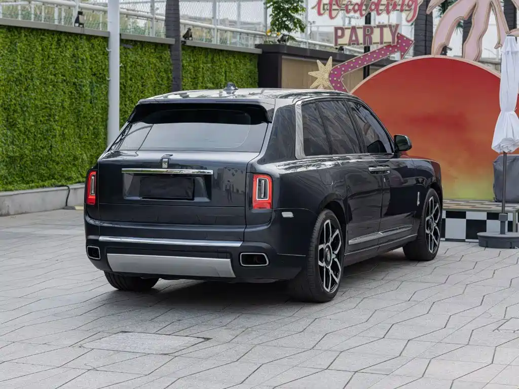 Rolls-Royce Cullinan — миниатюра 4