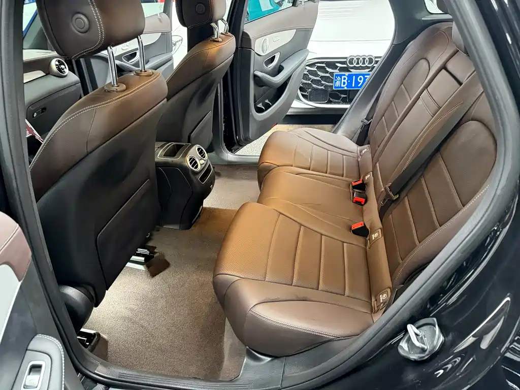 Mercedes-Benz GLC — миниатюра 12