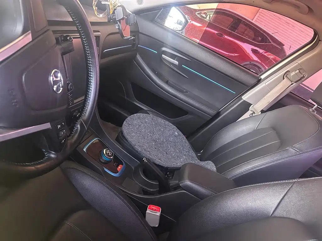 BAIC New Energy EU — миниатюра 7