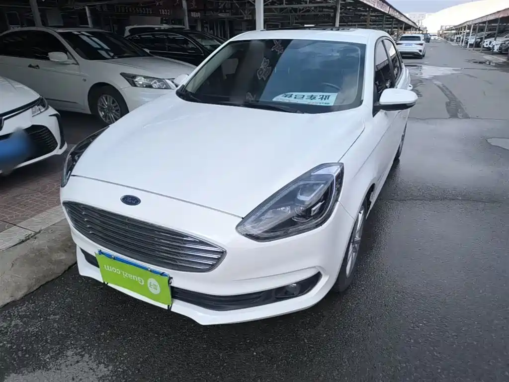 Купить Ford Escort