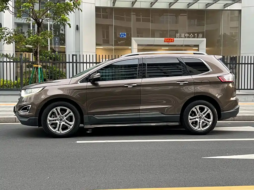 Ford Edge — миниатюра 26