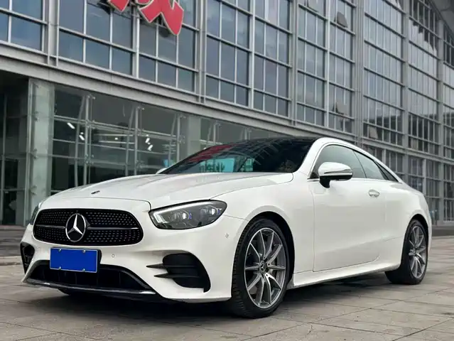 MERCEDES-BENZ E CLASS 2022