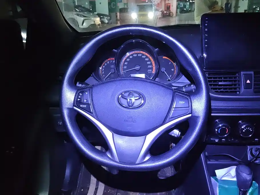 Toyota Yaris L — миниатюра 15