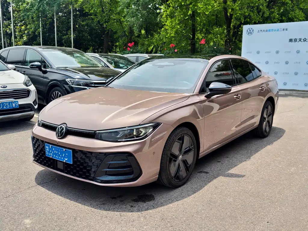 Volkswagen Passat 2024