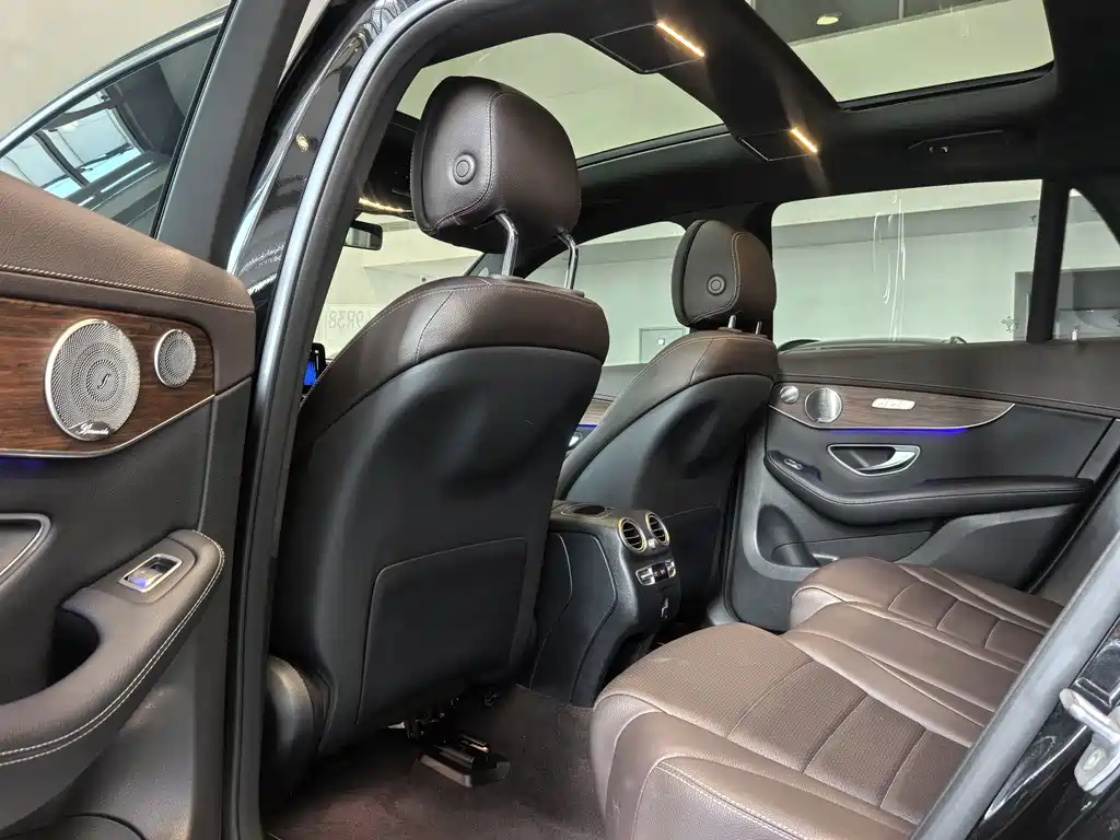 Mercedes-Benz GLC — миниатюра 10