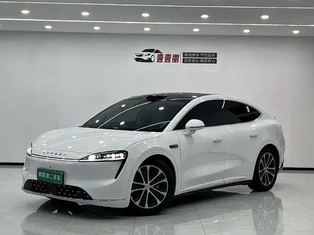 AITO WISDOM WORLD R7 2024