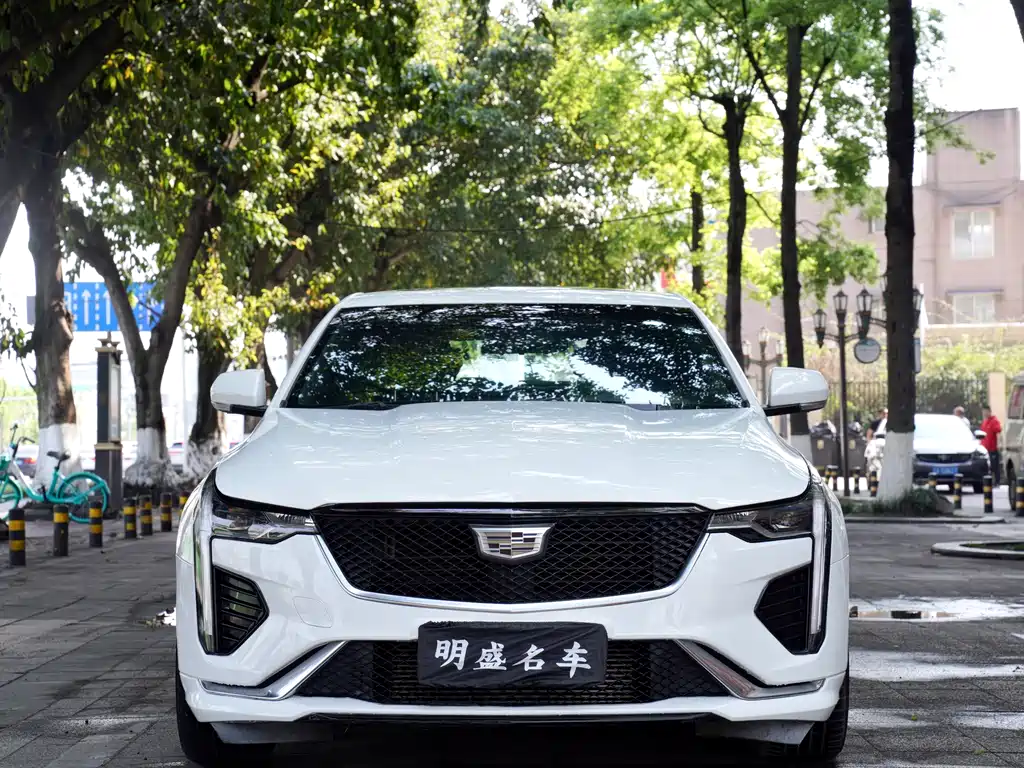 Купить Cadillac CT4