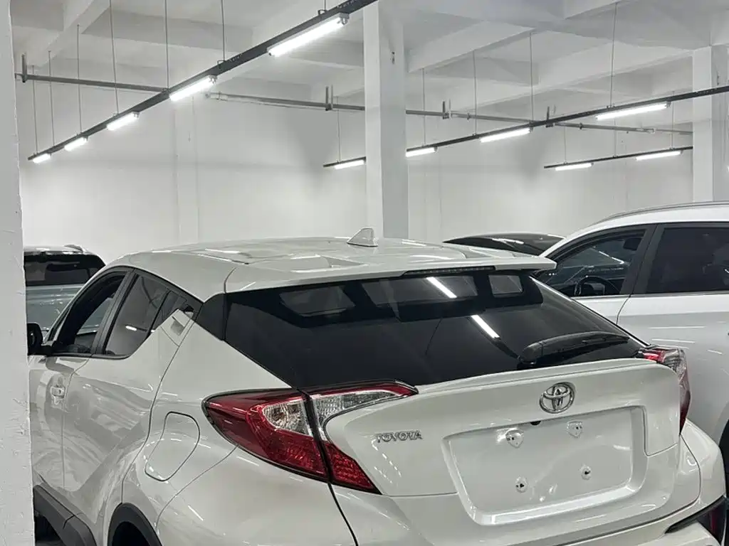 Toyota IZOA — миниатюра 5