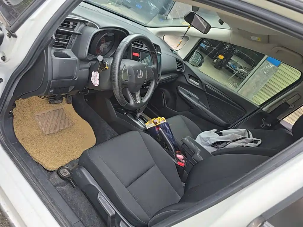 Honda Fit — миниатюра 15