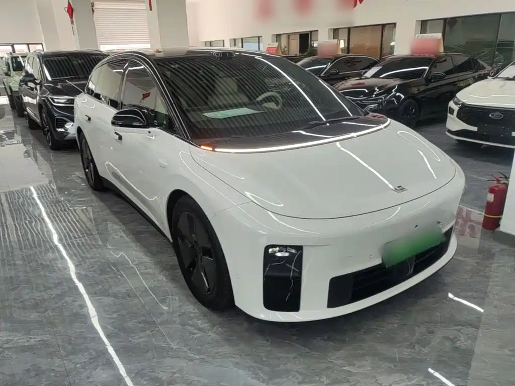 Li Auto Идеальный i6 — миниатюра 4
