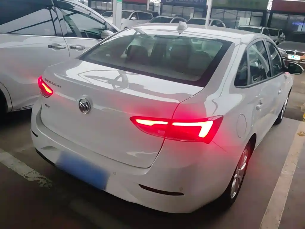 Buick Excelle — миниатюра 7