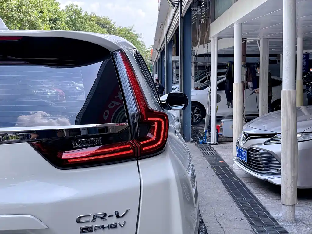 Honda CR-V PHEV — миниатюра 7