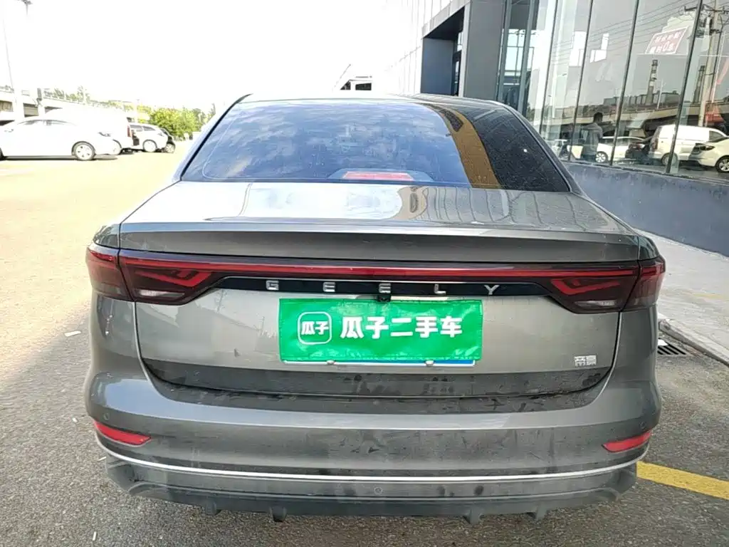 Geely Emgrand — миниатюра 6