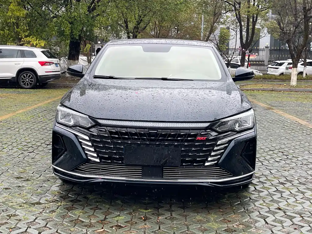 DONGFENG YI HYUN MAX