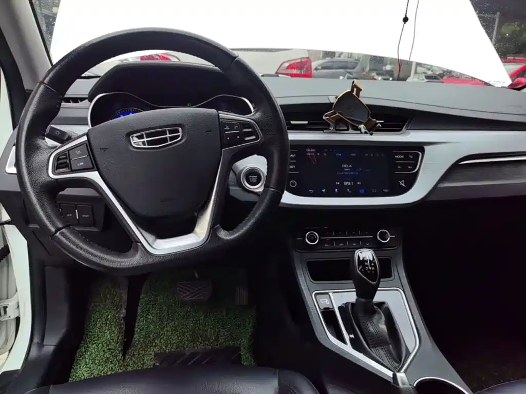 Geely Vision — миниатюра 10