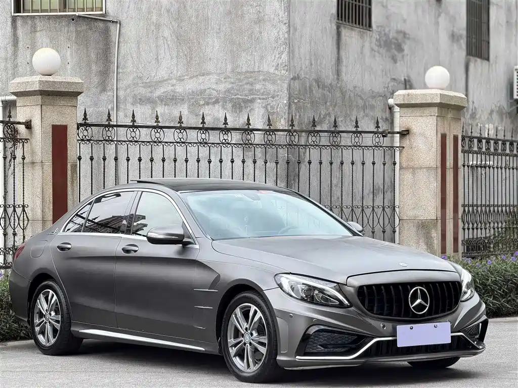 Mercedes-Benz C-Class — миниатюра 2